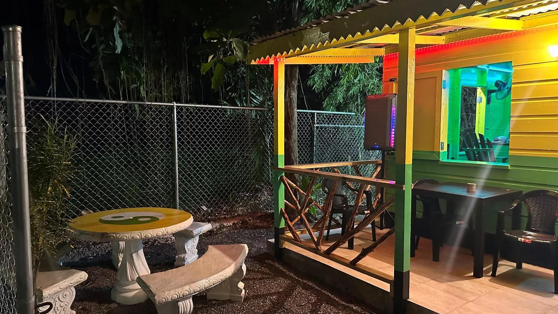 Hotel Yoga Dreams Negril 3*,  Jamajka